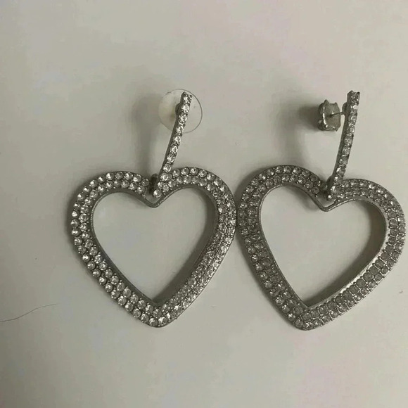 Silver dangle heart earrings. - Picture 2 of 2